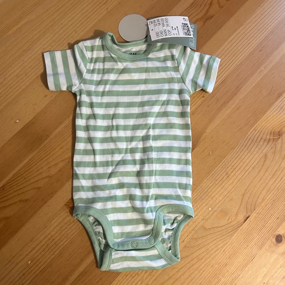 Green and white baby onesie 6-9 months